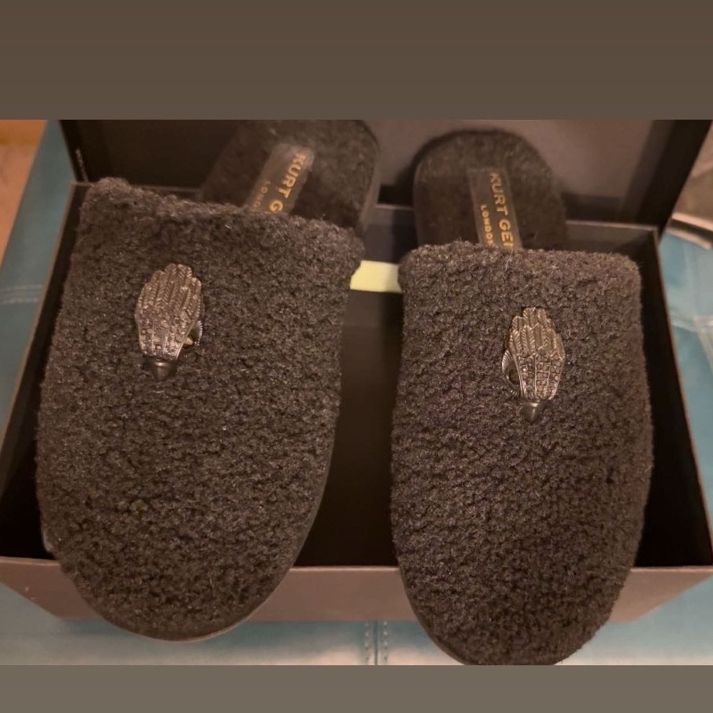 Kurt Geiger Black Textured Women's Slippers